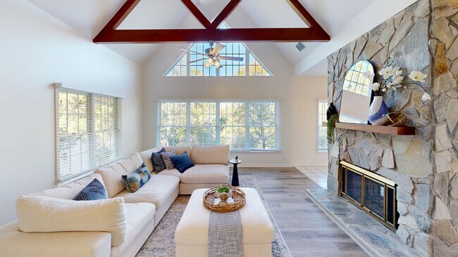 1142 Weybridge Ln, Dunedin, FL 34698 - photo 2