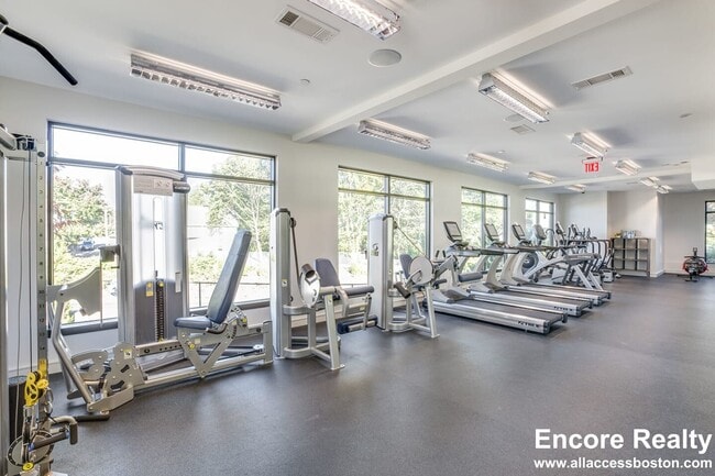 1 Maxwells Green unit 5-109, Somerville, MA 02144 - photo 2