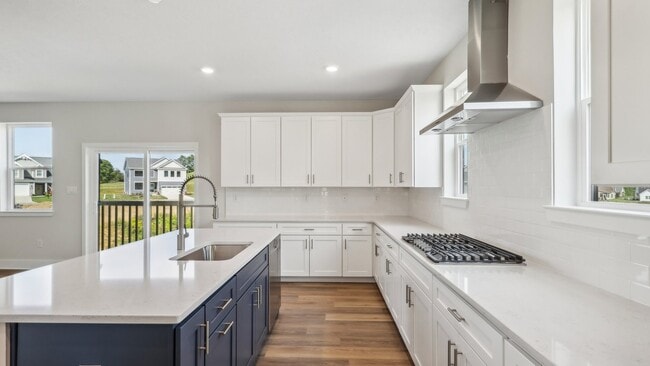 347 Lexington Cir, Bridgeport, WV 26330 - photo 7