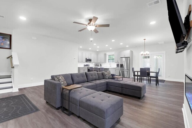 2755 Tyler St, North Charleston, SC 29406 - photo 6