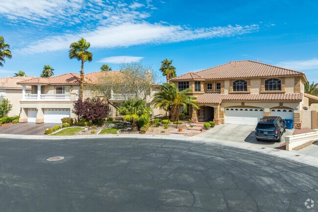 Homes in Silverado Ranch range from modest to three-car garages with two stories.