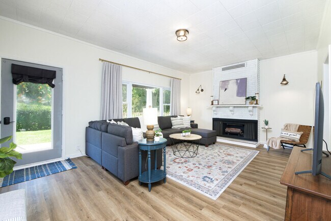 729 E State St unit ID1061034P, Port Clinton, OH 43452 - photo 4