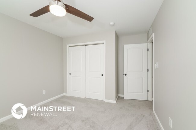 2064 Hoosier Way, Jeffersonville, IN 47130 - photo 5