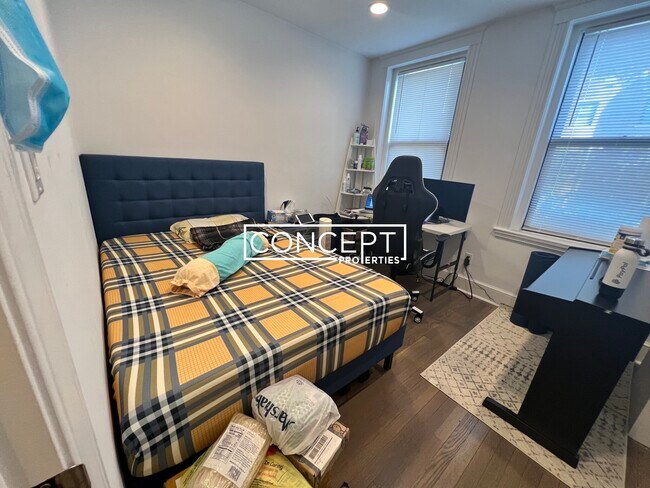 19 Peterborough St unit 12B, Boston, MA 02215 - photo 4