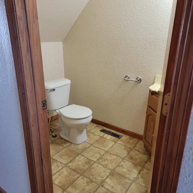 W240 County Rd H unit 2, Fremont, WI 54940 - photo 3