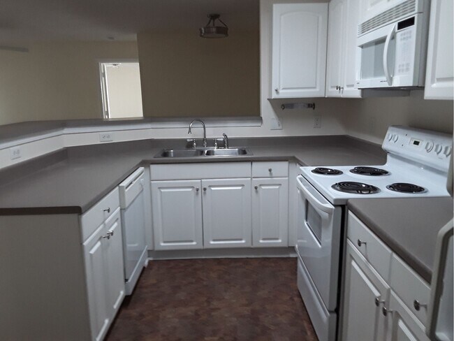 Well-equipped kitchen