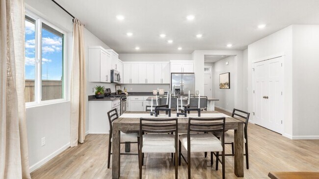 848 Glade Ave, Forest Grove, OR 97116 - photo 4