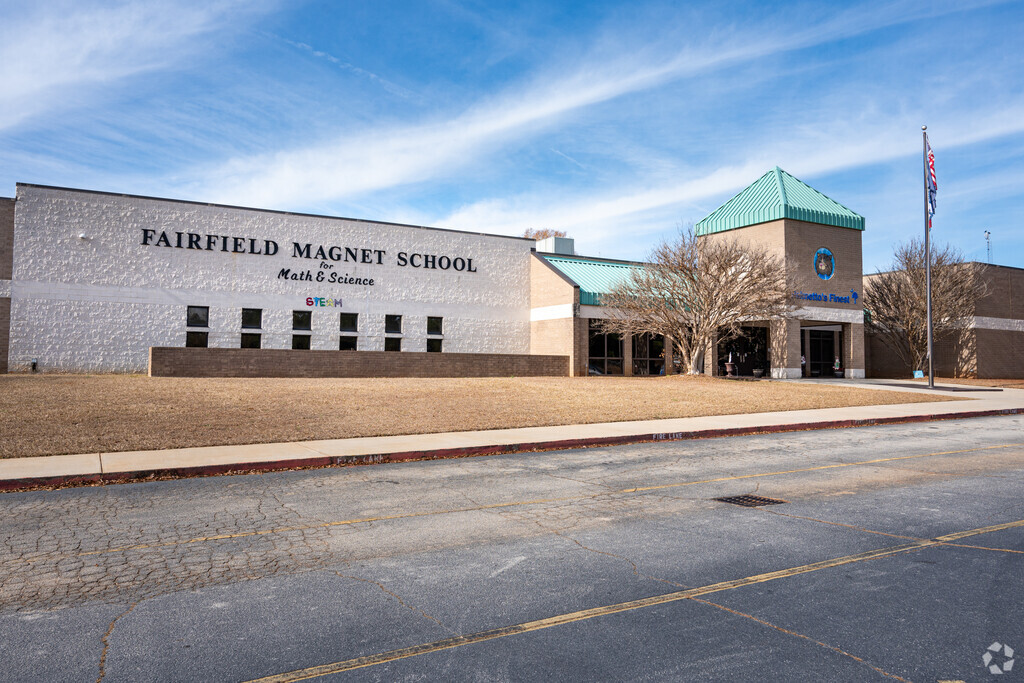 Fairfield Magnet School for Math & Science provides education in 
Fairfield County.