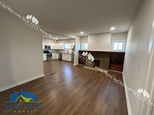 1390-1392 Sullivant Ave unit 1390, Columbus, OH 43223 - photo 4