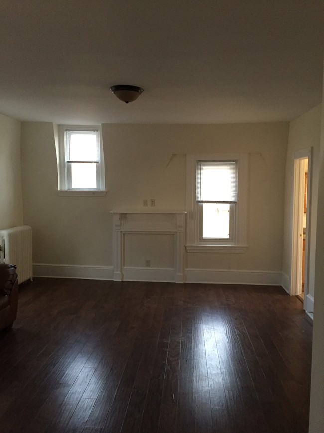 29 N Hanover St Unit 1, Pottstown, PA 19464