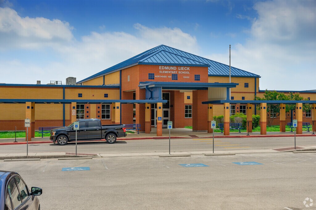 Discover the joy of learning in the inspiring environment of Lieck Elementary.