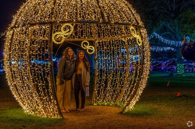 There are many photo opportunities around the Largo holiday stroll 
