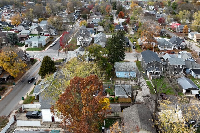 Franklin's streets are laid out in a strict grid pattern.
