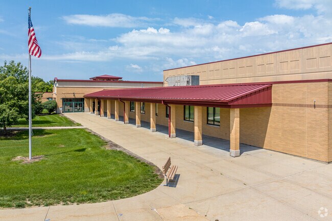 River Valley School is a highly-rated, public school located in Lemont, IL.