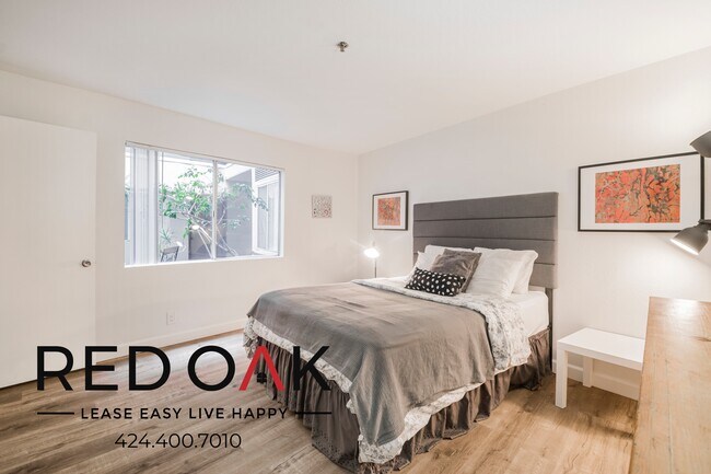 1755 El Cerrito Place unit 105, Los Angeles, CA 90028 - photo 2