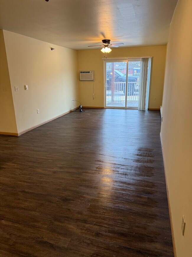 Berry Pointe Luxury Apartments, Tomah, WI 54660 - photo 5