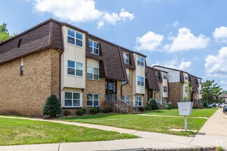 11 Brunswick Ave, Edison, NJ 08817