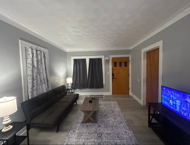 628 Waverly Ave, Toledo, OH 43607 - photo 3