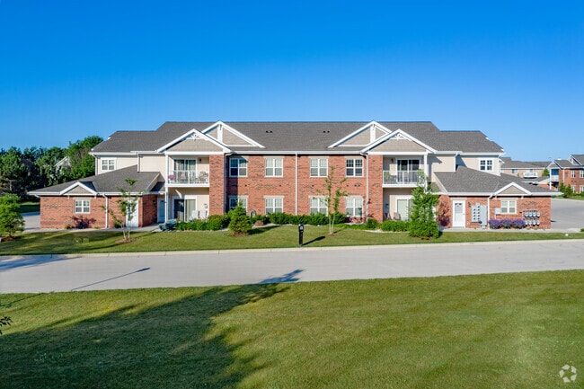 Foresthill Highlands Apartments & Townhomes 55+, Franklin, WI 53132 - photo 2