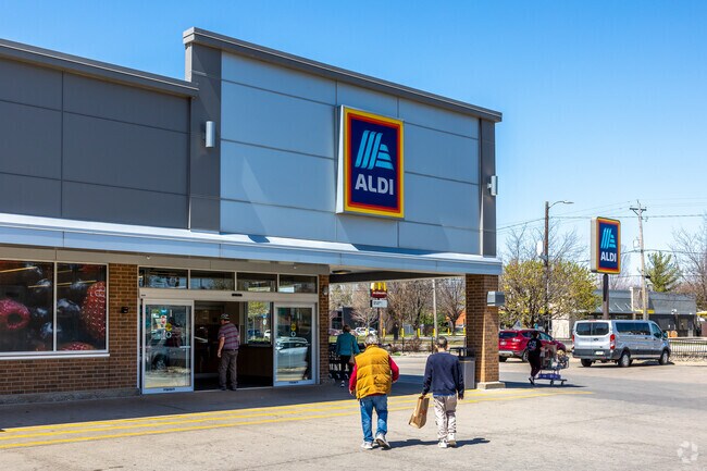 The ALDI on E University is the closest grocery store option for Fairground residents.