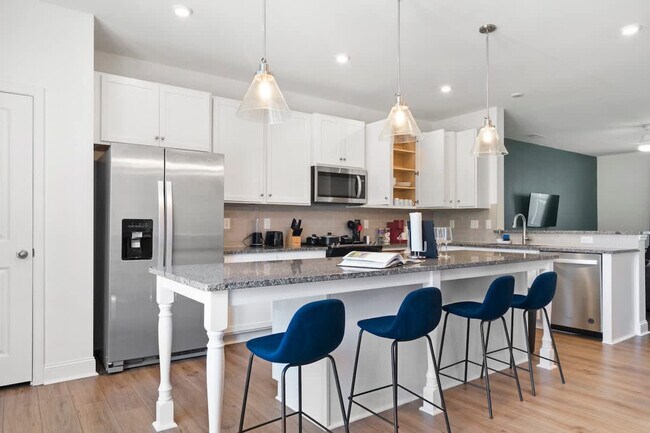 1131 Fairway Green Ln unit ID1367339P, Charlotte, NC 28216 - photo 7