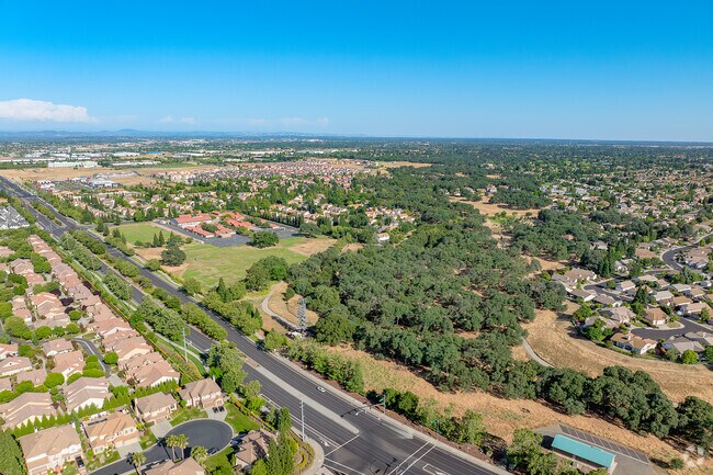 With Blue Oaks and Pleasant Grove Quail Glen has easy freeway access from the north or south.
