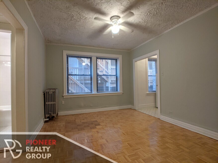 711 W Belmont Ave unit 507, Chicago, IL 60657 - photo 1