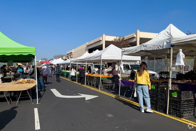 Enjoy a weekend stroll at the Farmer's Market, open every Saturday rain or shine.