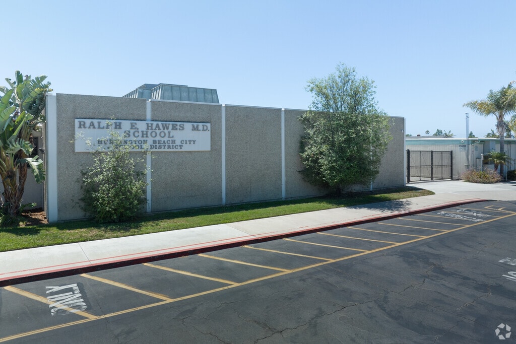 The entrance to Ralph E. Hawes Elementary School in Huntington Beach.