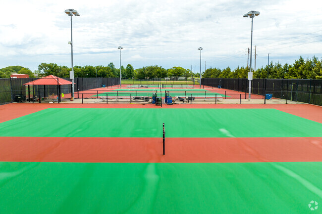 There are several tennis courts located in Maize Middle School.