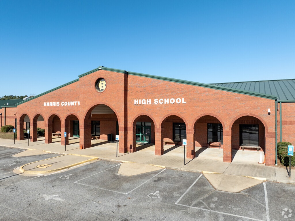 Harris County High School has 1,700 students with a student-teacher ratio of 18 to 1.