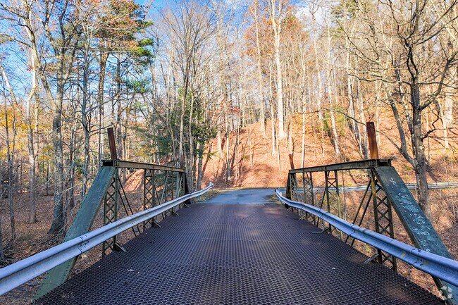Eastside Troy features The Country Club of Troy