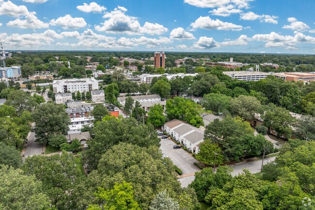 Woodtrail Apartment, Memphis, TN 38111 - photo 7