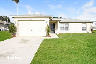 2017 NE 7th Ave, Cape Coral, FL 33909