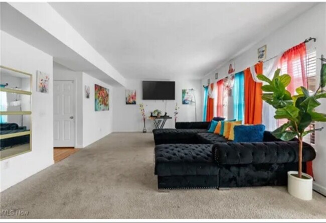 1614 Bellview St NE, Canton, OH 44721 - photo 2