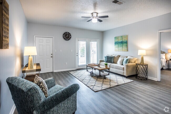 2 BR, 2 BA - 1126SF