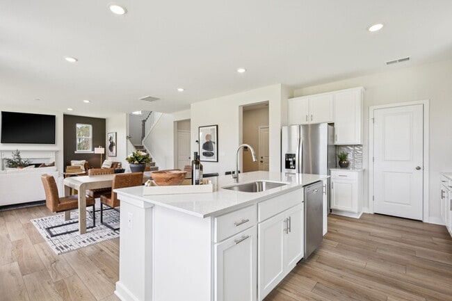 21040 Running Creek Dr, Locust, NC 28097 - photo 4