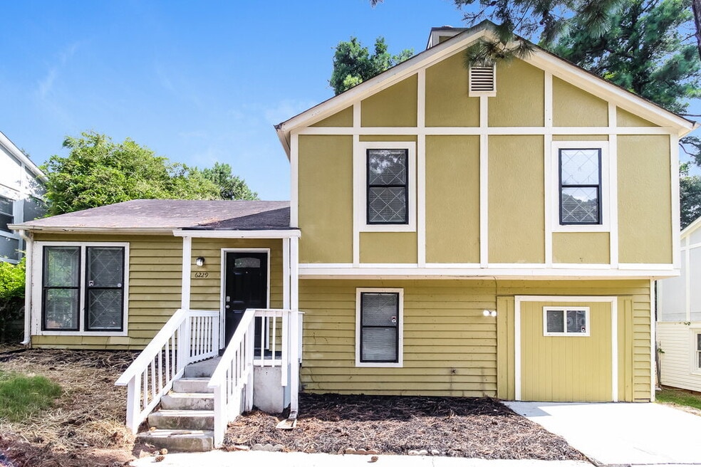 6229 Creekford Ln, Lithonia, GA 30058 - photo 1