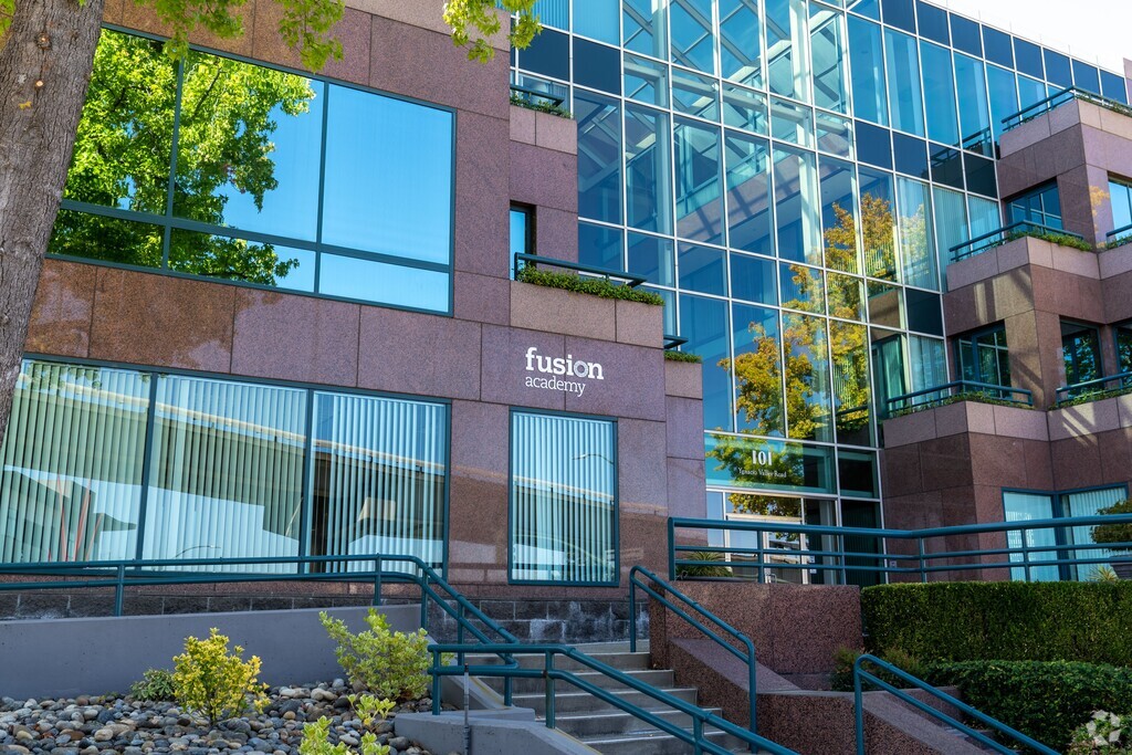 Fusion Academy Walnut Creek Downtown serves students in the Downtown Walnut Creek community.
