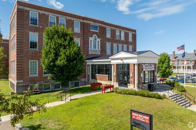 Stevens High School gets a C from Niche.