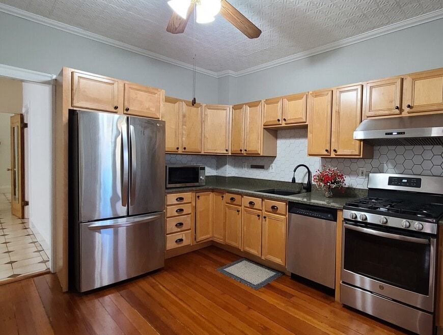 45 Temple St unit 1, Somerville, MA 02145 - photo 1