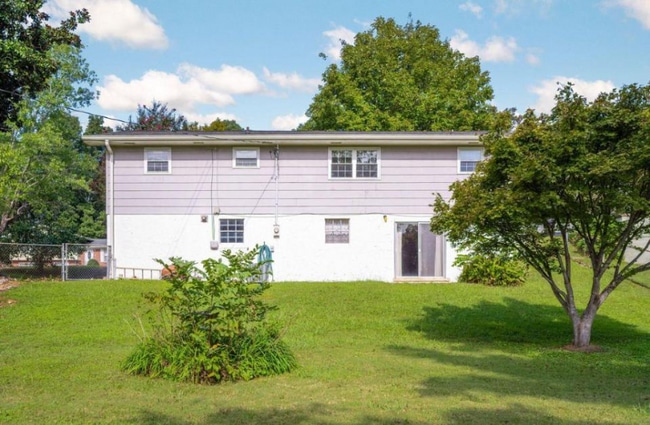 8912 Bayview Dr, Chattanooga, TN 37416 - photo 3