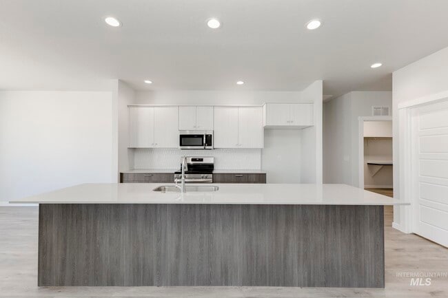 2326 N Lithodora Ave, Star, ID 83669 - photo 3