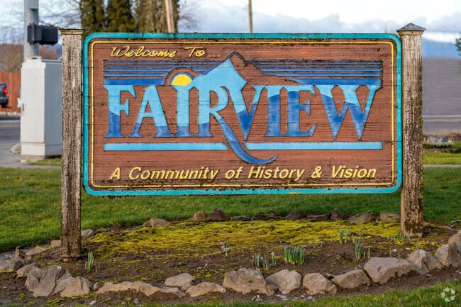 Signage welcomes you as you enter the city of Fairview.