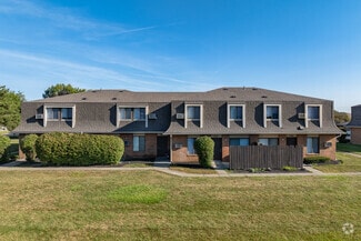 1112 Ashberry Village Dr, Columbus, OH 43228