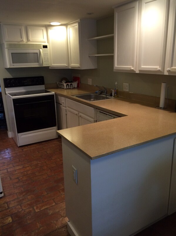 21867 Hidden Rivers Dr S, Southfield, MI 48033