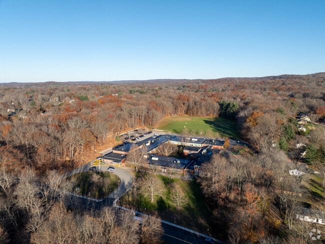 Buttonball Lane School is a public school located in Glastonbury, CT.