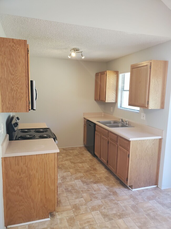 3314 N Tracy Ave, Kansas City, MO 64116 - photo 6