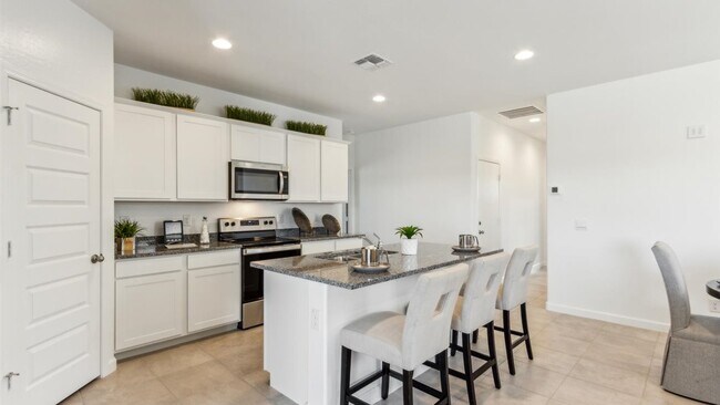 17690 N Piccolo Cir unit 36202152, Maricopa, AZ 85138 - photo 7