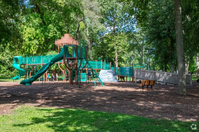 Province Park features a playground in the neighborhood of Franklin.